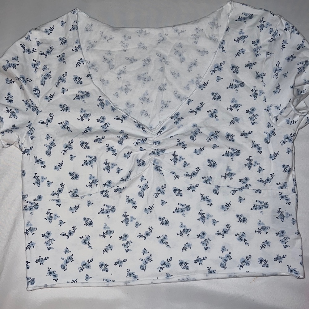 Shirt never worn before.